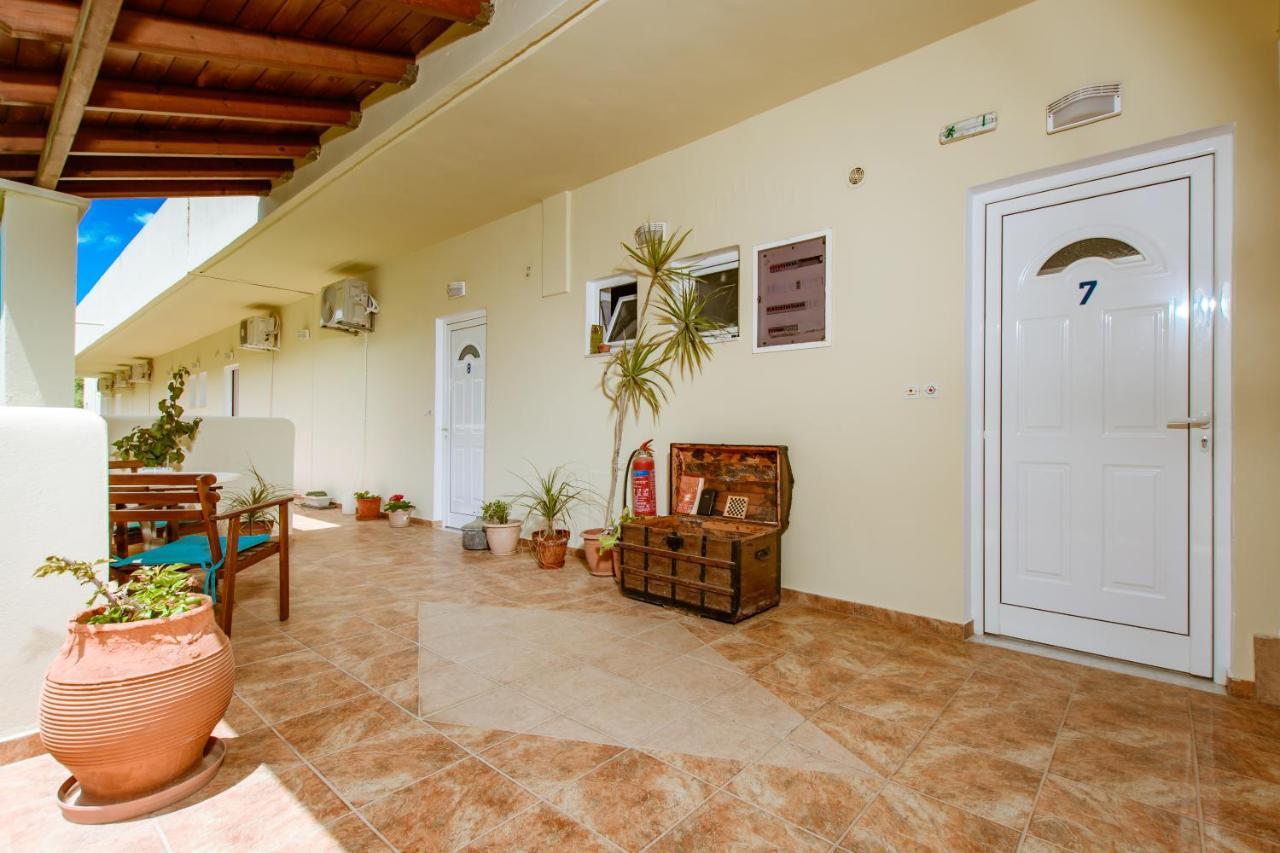 Asterina Seaside Apartments Kalyves Esterno foto